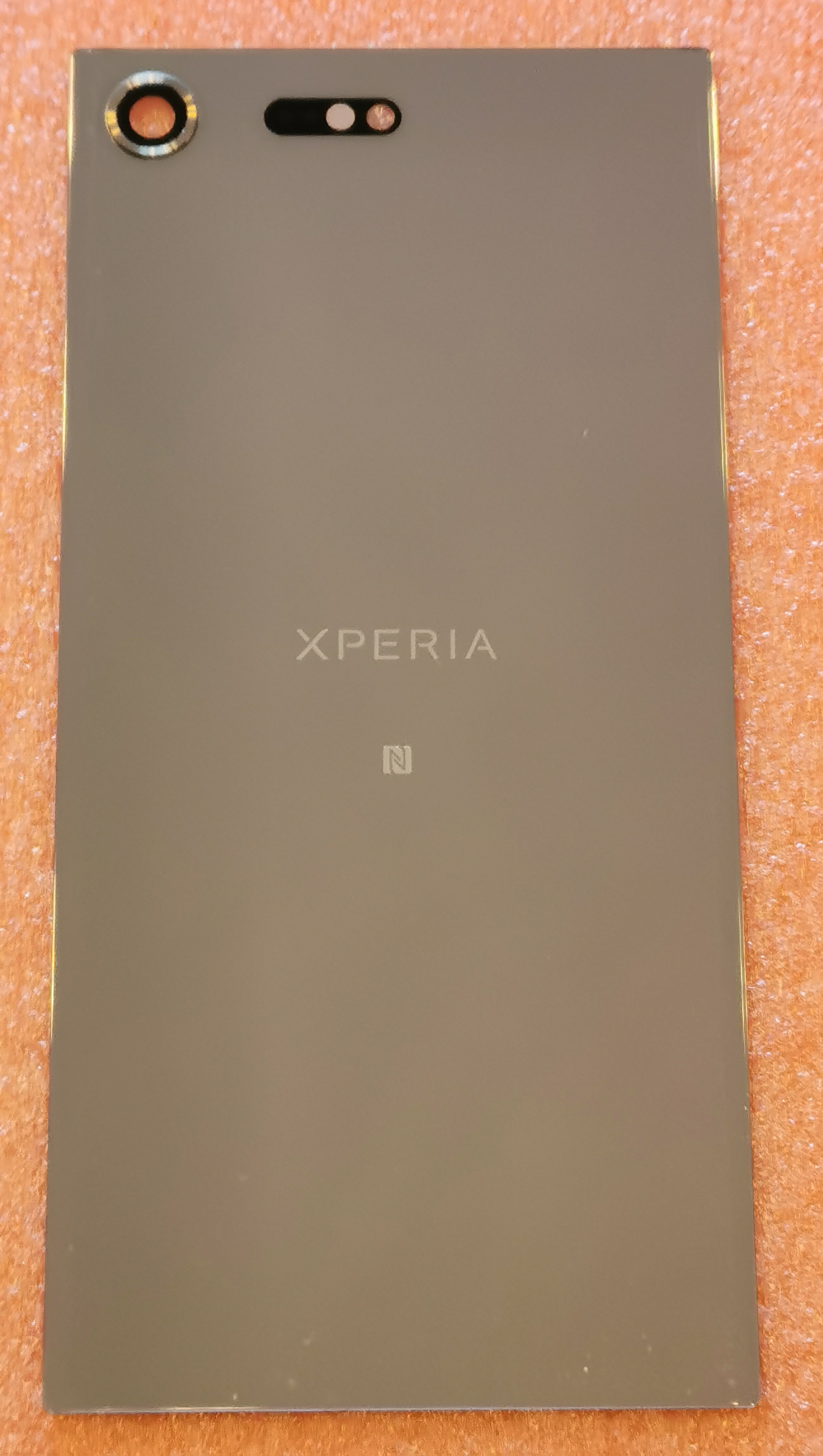 Sony Xperia XZ Premium gyri bontott htlap (Ezst)